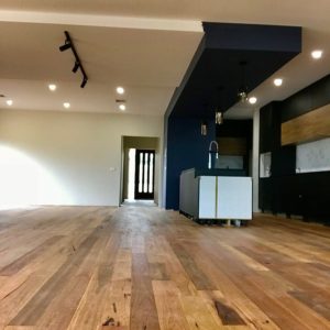 Spotted Gum Rustic 5G